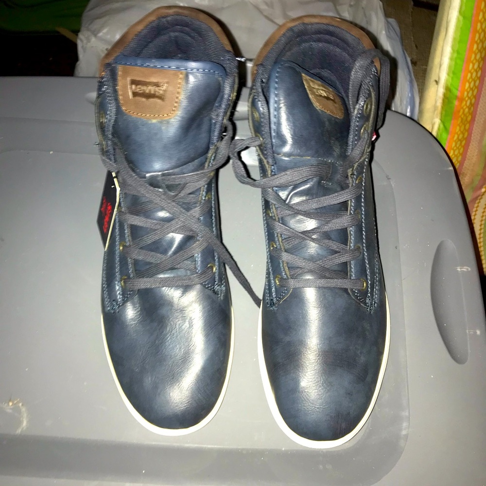 Levi’s shoes